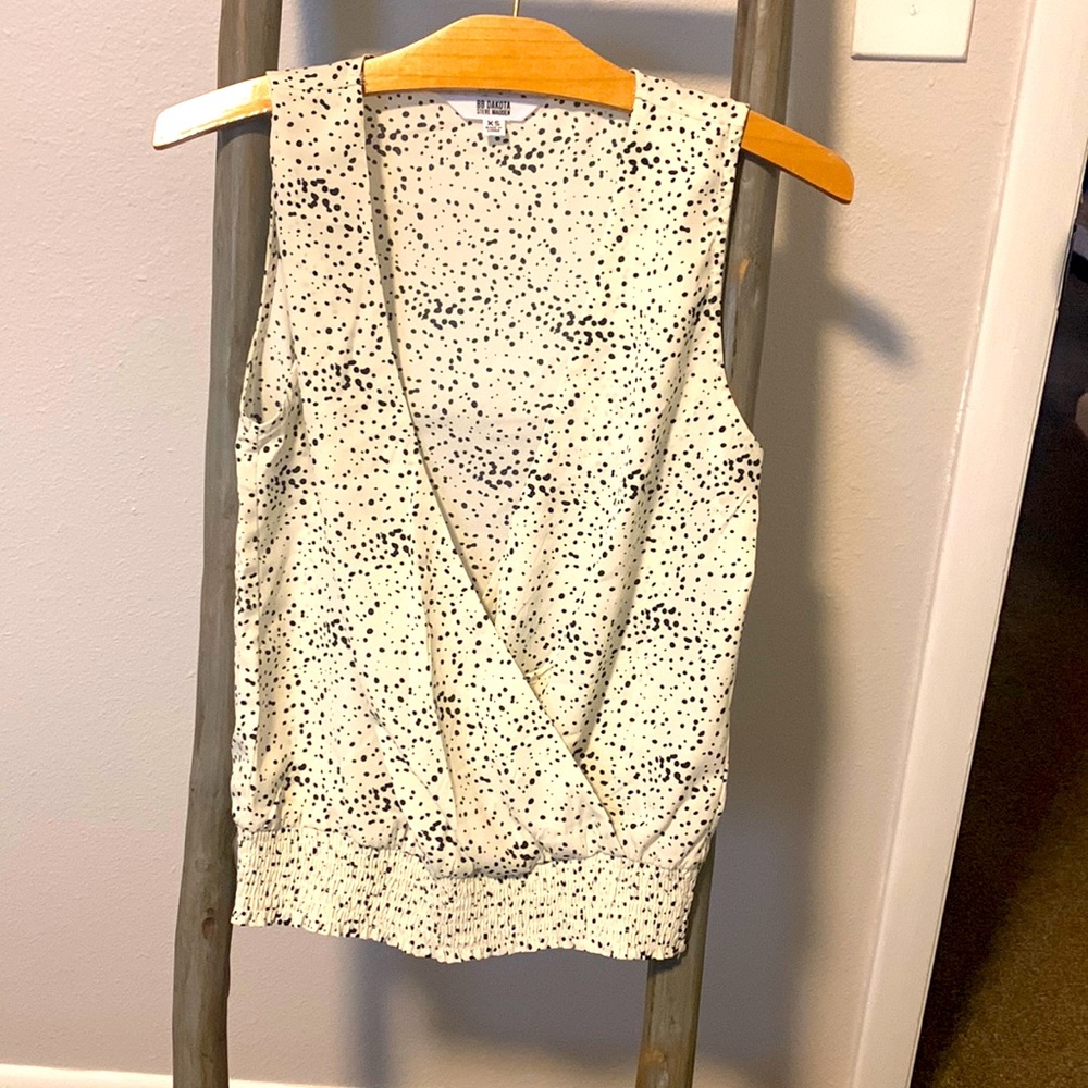 BB Dakota Cross Front Top